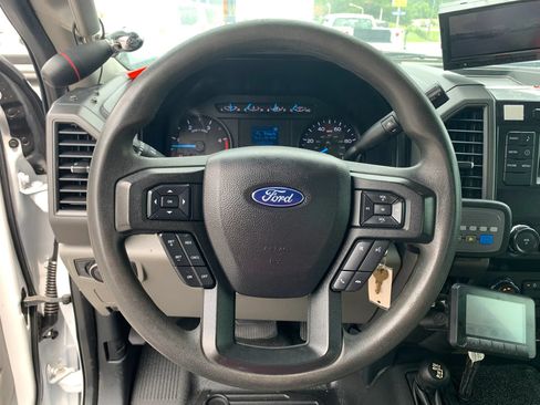Used 2019 Ford F550 4x4 Regular Cab Super Duty image 11