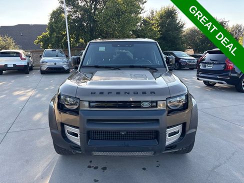 Used 2024 Land Rover Defender 110 S AWD/4WD image 2