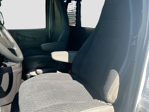 Used 2020 GMC Savana 2500 RWD 2500 w/ Driver Convenience Package image 19