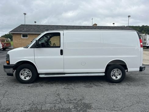 Used 2025 Chevrolet Express 2500 w/ Driver Convenience Package RWD image 6