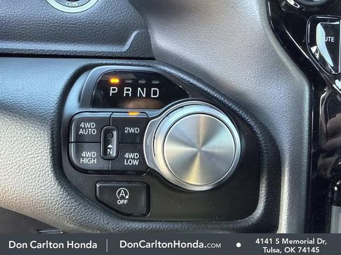 Used 2023 RAM 1500 Laramie AWD/4WD image 9