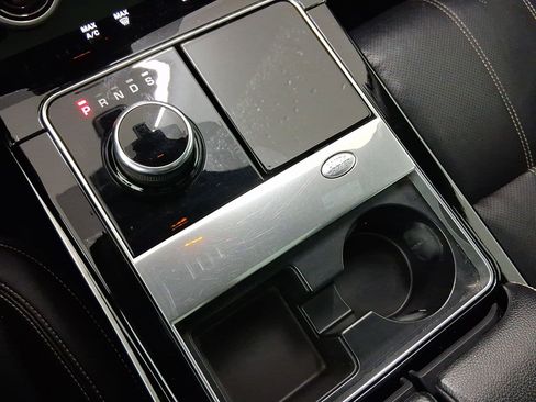 Used 2020 Land Rover Range Rover Velar R-Dynamic S image 28