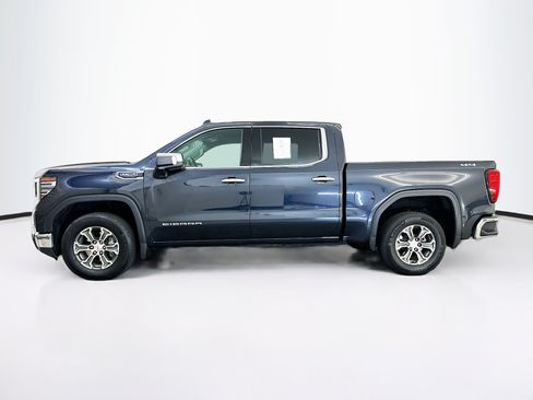Used 2025 GMC Sierra 1500 SLT AWD/4WD image 4