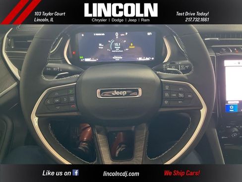 New 2025 Jeep Grand Cherokee Limited w/ Black Appearance Package image 24