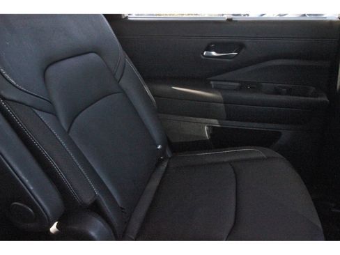 Certified 2025 Nissan Pathfinder SL w/ SL Premium Package FWD image 15