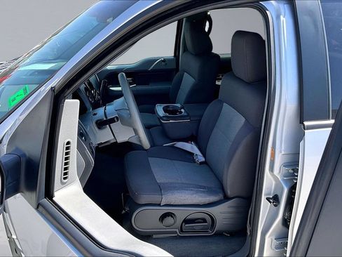 Used 2006 Ford F150 XLT RWD image 3