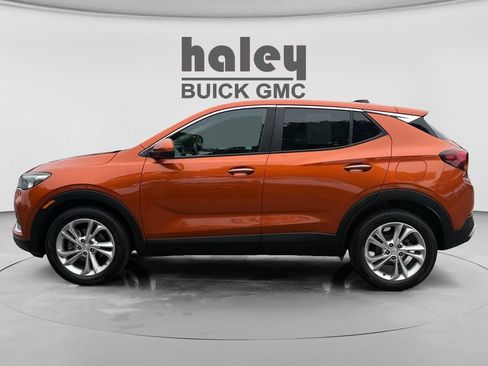 Used 2023 Buick Encore GX Preferred w/ Cold Weather Comfort Package FWD image 2