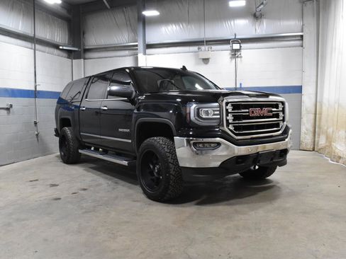 Used 2018 GMC Sierra 1500 SLT AWD/4WD image 28