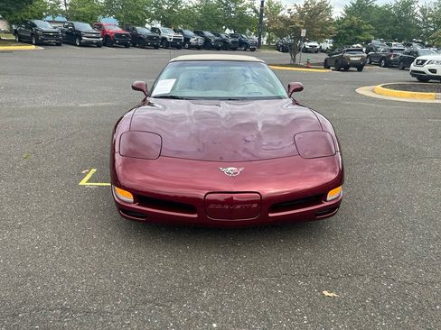 Used 2003 Chevrolet Corvette Convertible w/ Preferred Equipment Group1 RWD image 2