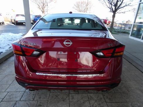 Certified 2023 Nissan Altima 2.5 SV w/ SV Premium Package image 6