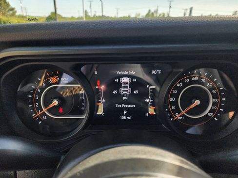 Used 2024 Jeep Wrangler Unlimited Sport image 12