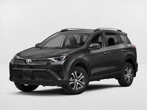 Used 2016 Toyota RAV4 LE FWD image 1