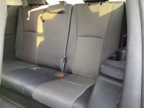 Used 2023 Toyota Highlander LE FWD image 25
