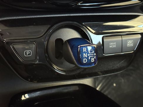 Used 2022 Toyota Prius FWD image 22