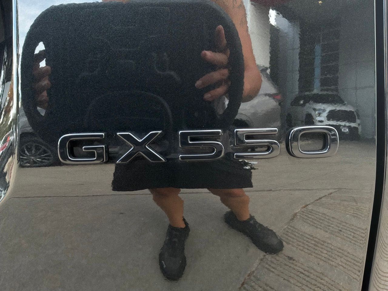Used 2024 Lexus GX 550 w/ Accessory Package (2T) AWD/4WD image 10