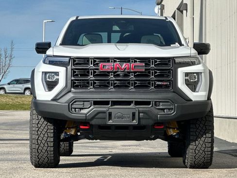 New 2026 GMC Canyon AT4X w/ AT4X AEV Edition AWD/4WD image 3