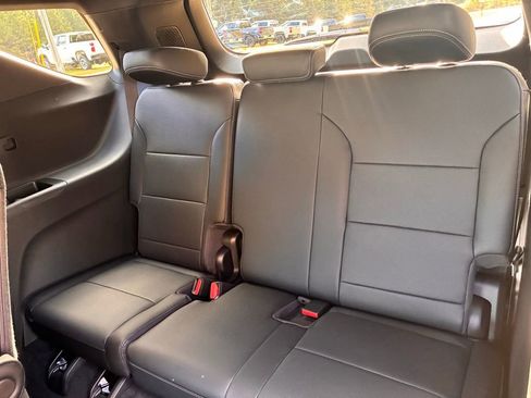 New 2026 Chevrolet Traverse LT image 14