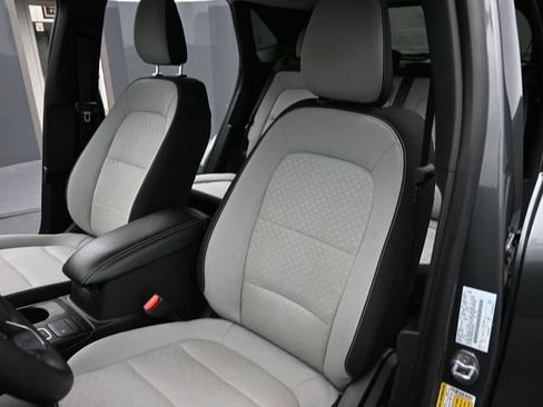 Used 2025 Ford Escape Active AWD/4WD image 11