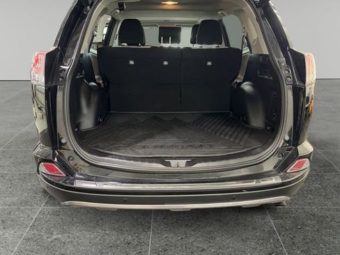 Used 2018 Toyota RAV4 Adventure image 13