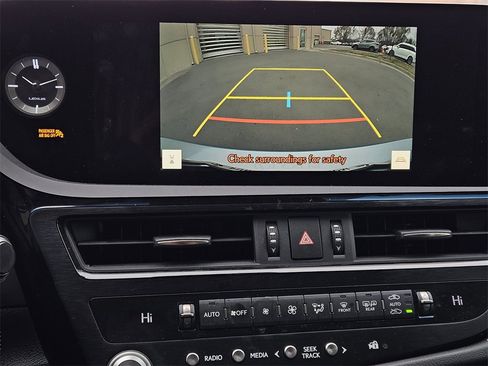 Used 2023 Lexus ES 350 Luxury image 13