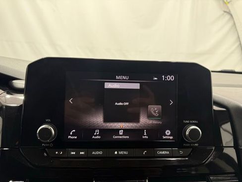 Used 2022 Nissan Pathfinder SV image 34