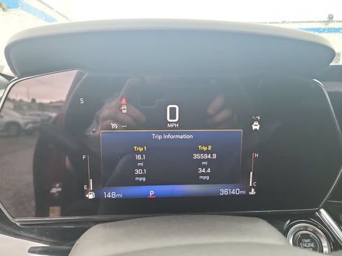 Used 2025 Chevrolet Trax RS w/ Driver Confidence Package FWD image 41