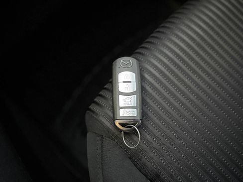 Used 2015 MAZDA MAZDA3 i Touring image 19