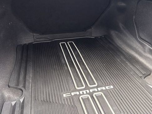 Used 2021 Chevrolet Camaro SS RWD image 8