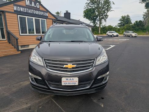 Used 2017 Chevrolet Traverse LT w/ LPO, 'HIT The Road' Package FWD image 9