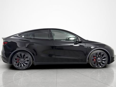 Used 2024 Tesla Model Y Performance image 6