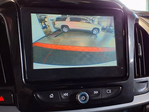 Used 2019 Chevrolet Traverse LT AWD/4WD image 23