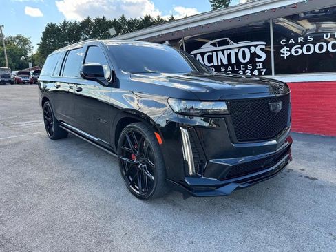Used 2023 Cadillac Escalade ESV V image 1