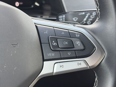 Used 2024 Volkswagen Atlas Cross Sport SE image 13