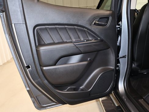 Used 2021 GMC Canyon Denali image 15