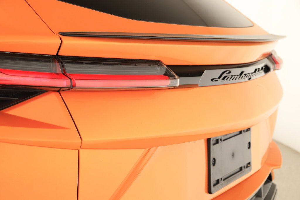 Used 2023 Lamborghini Urus S AWD/4WD image 34