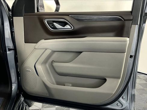 Used 2022 GMC Yukon SLT w/ SLT Luxury Package image 20