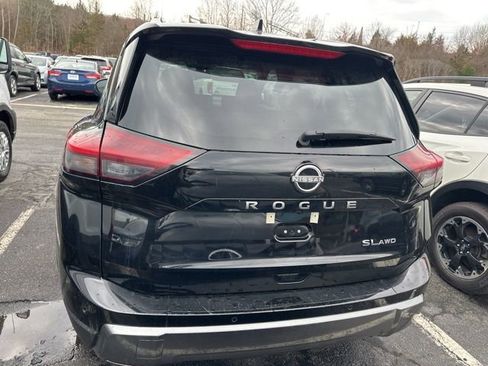 Used 2024 Nissan Rogue SL image 5