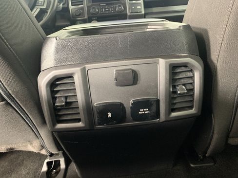 Used 2018 Ford F150 XLT w/ Equipment Group 302A Luxury RWD image 32
