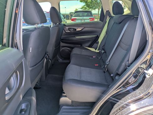 Used 2020 Nissan Rogue S AWD/4WD image 27