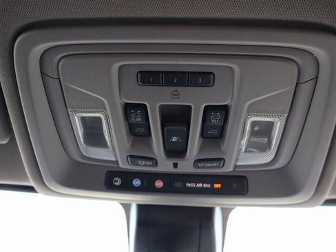 Used 2021 Chevrolet Silverado 3500 LTZ w/ LTZ Convenience Package image 18