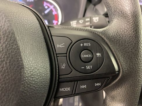 Used 2024 Toyota RAV4 LE AWD/4WD image 21