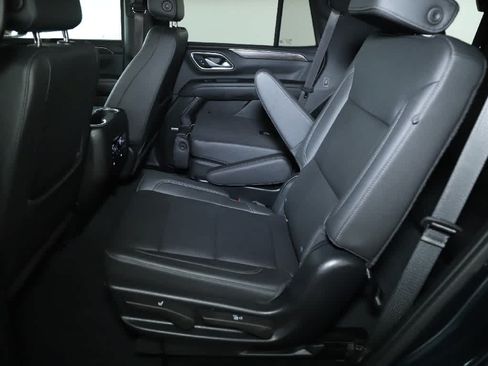 Used 2022 Chevrolet Tahoe Z71 w/ Z71 Off-Road Package AWD/4WD image 15