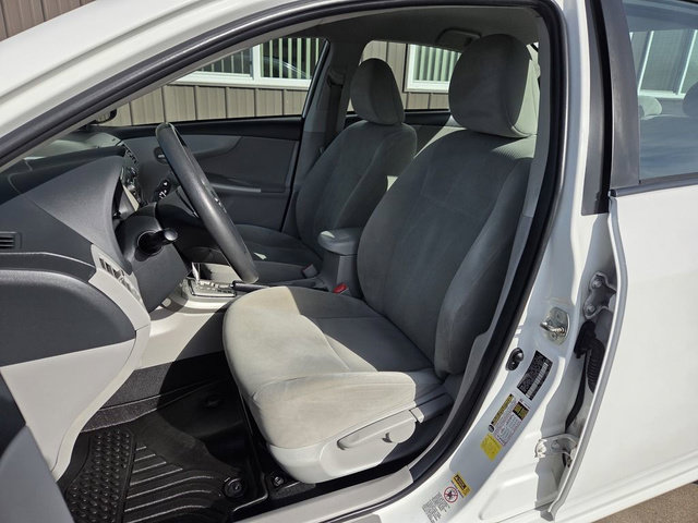 Used 2011 Toyota Corolla LE FWD image 18