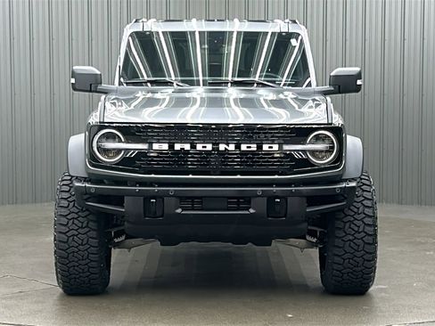 Used 2024 Ford Bronco Wildtrak image 8