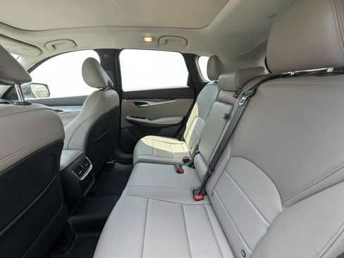 Used 2023 INFINITI QX50 Luxe AWD/4WD image 5