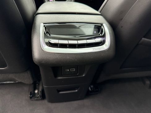 Used 2020 Cadillac XT6 Premium Luxury FWD image 38