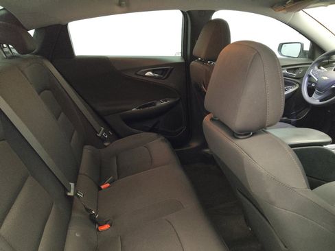 Used 2021 Chevrolet Malibu LS w/ Driver Confidence Package II FWD image 19