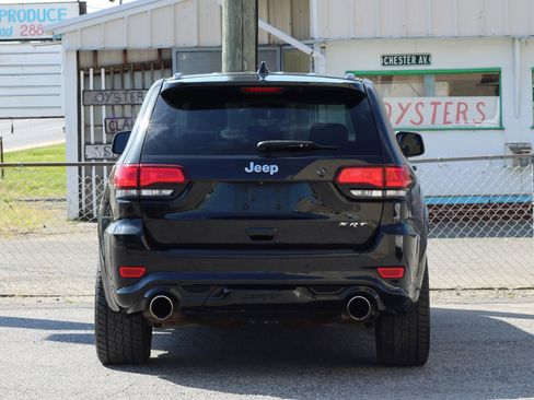 Used 2015 Jeep Grand Cherokee SRT w/ Luxury Group II image 7