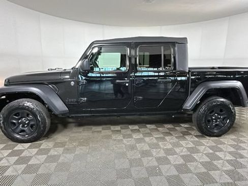 Used 2022 Jeep Gladiator Sport AWD/4WD image 6