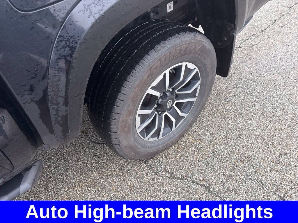 Used 2023 Toyota Tacoma TRD Sport w/ Technology Package AWD/4WD image 12